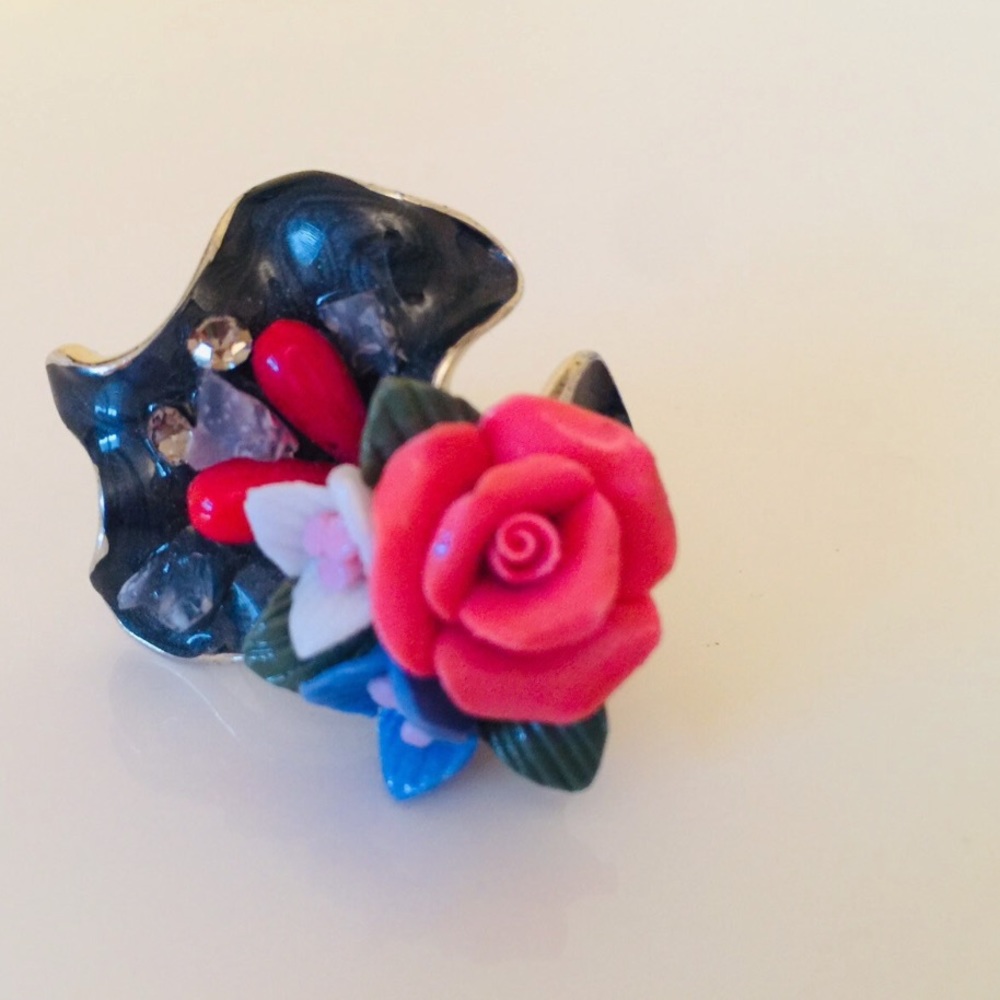 Porcelain flower ring (new)